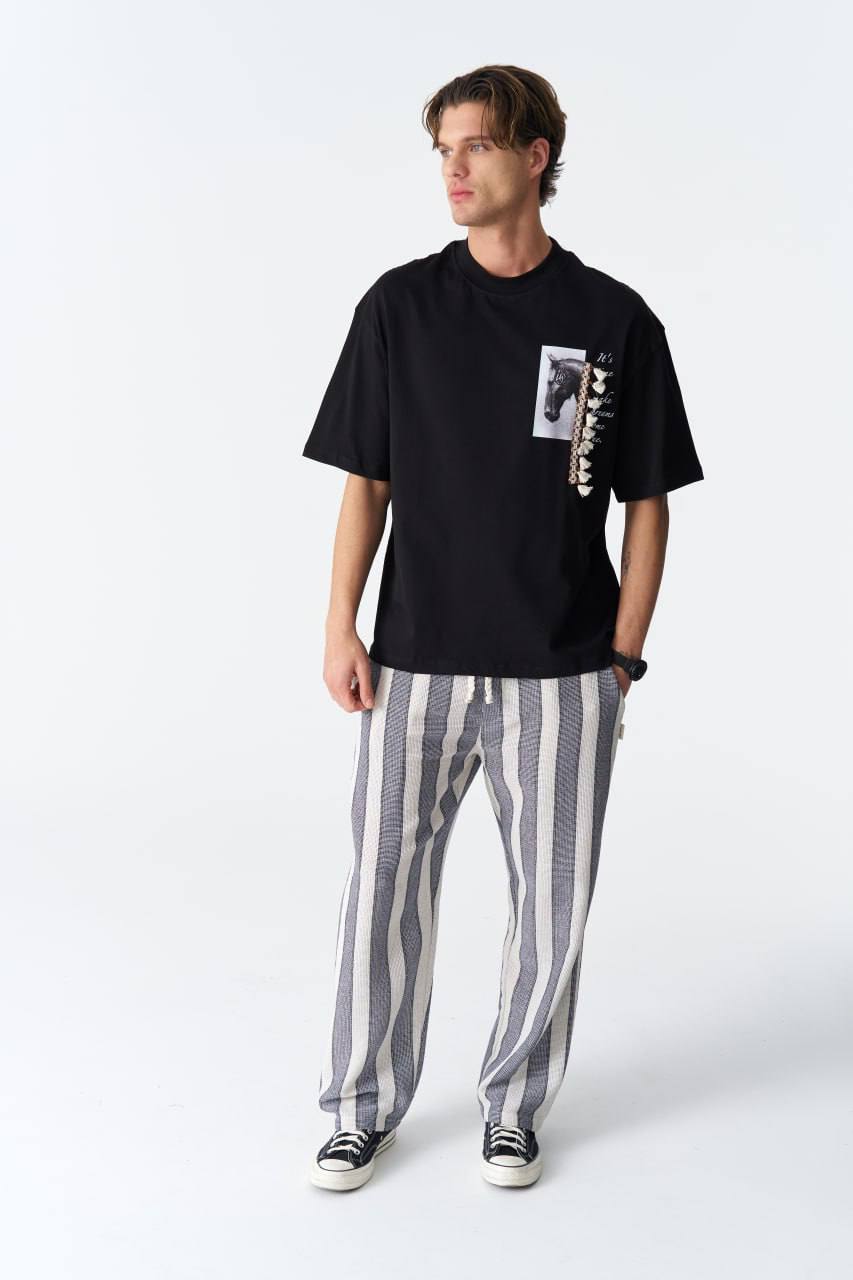 DRO Vintage Black Unisex Graphic T-Shirt with Horse Print & Tassel Accent